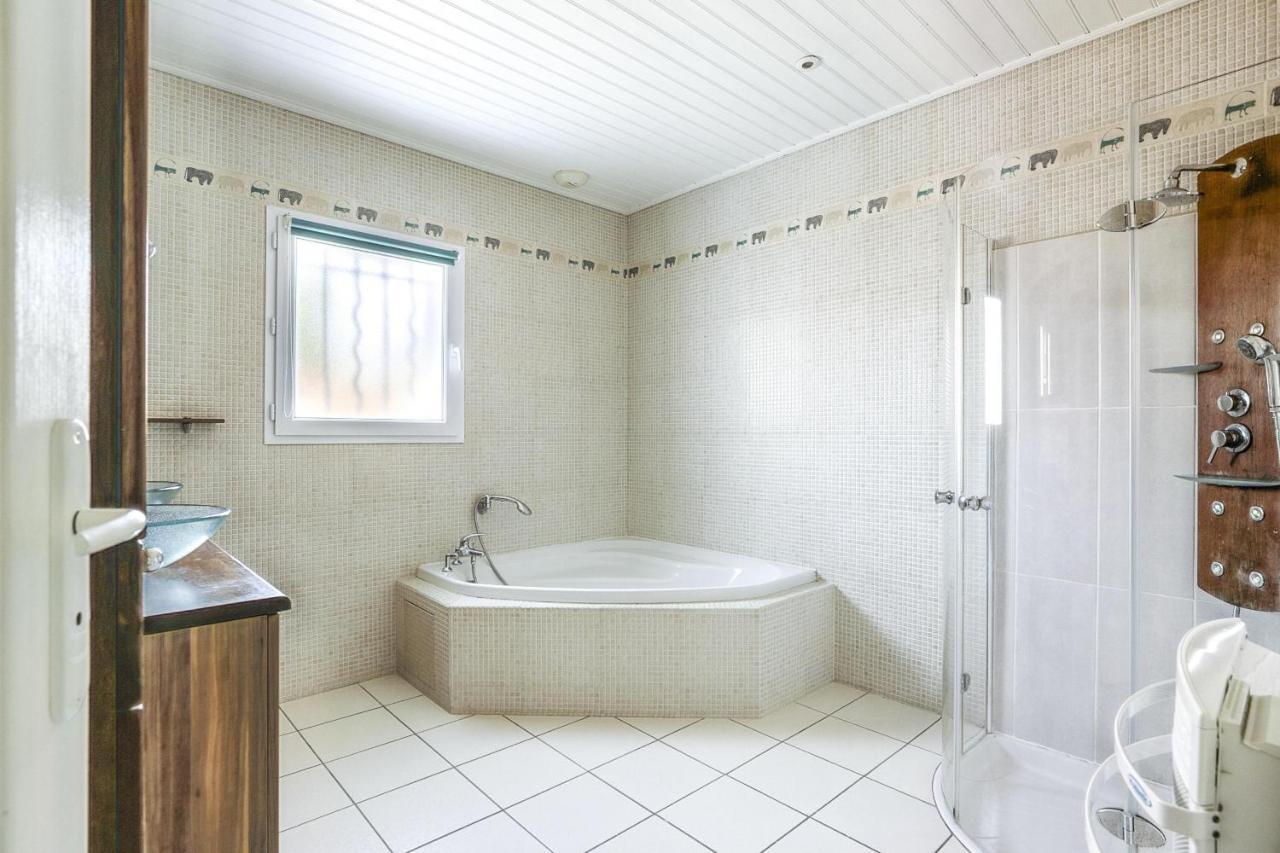 Maison Avec Piscine Pour 6 Personnes Les Sables-dʼOlonne Exteriör bild
